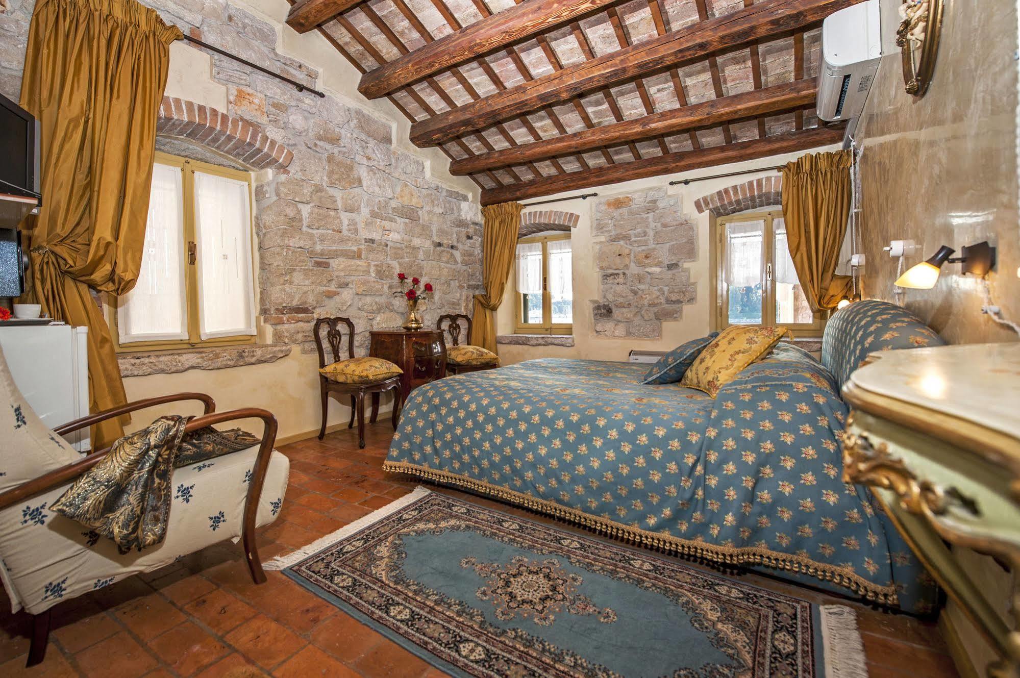 Residence Porta Antica Centro Storico Rovinj Exterior photo